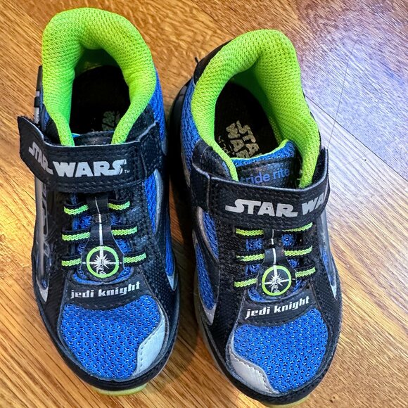 Star Wars lightsaber light up sneakers - size 9 - Picture 1 of 5